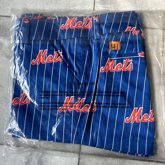 NWT ladies LoudMouth golf shorts Sz 8 - Picture 3 of 3